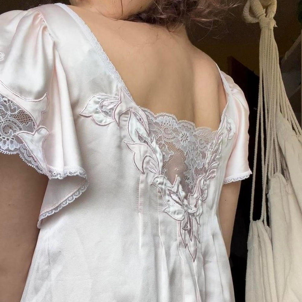 Ankle-length creepychan core nightgown